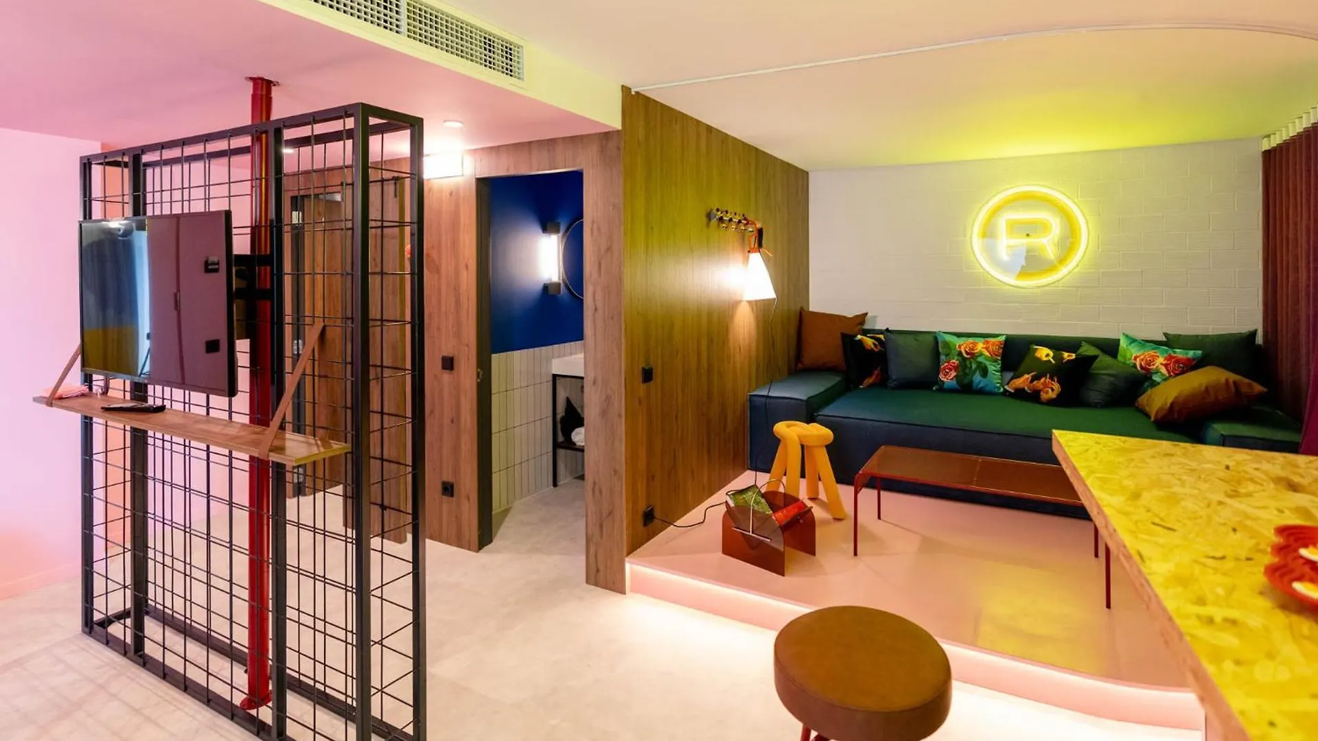 Ryans Lolas - Adults Only San Antonio  4*, San Antonio (Ibiza) Spanje